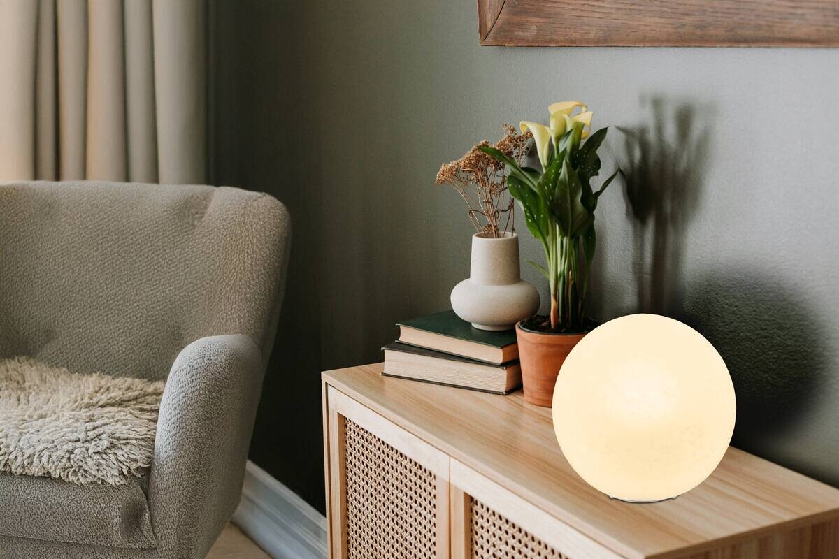 GLOBO Tischleuchte mattschwarz Opal weiß Metall Glas H/D: ca. 24,5x25 cm E27 1 Brennstellen