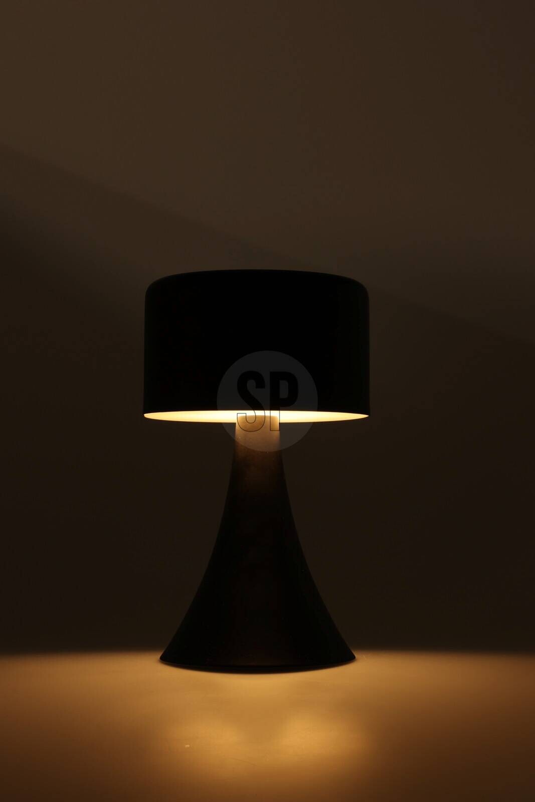 LED-Tischleuchte schwarz Eisen H/D: ca. 21x12,5 cm