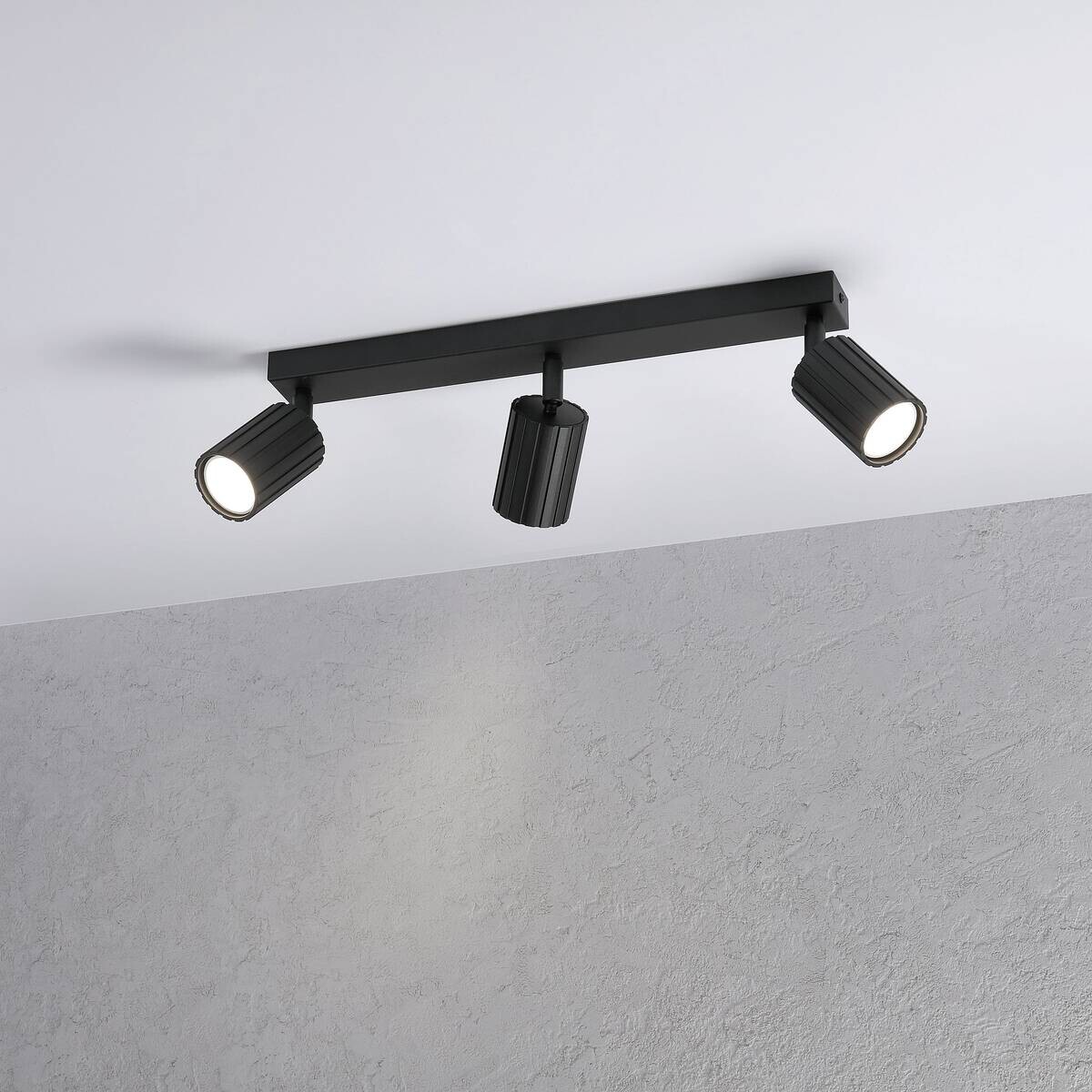 Lamkur Strahler Prisma schwarz Stahl B/H/L: ca. 6,5x16,5x45 cm 3 Brennstellen