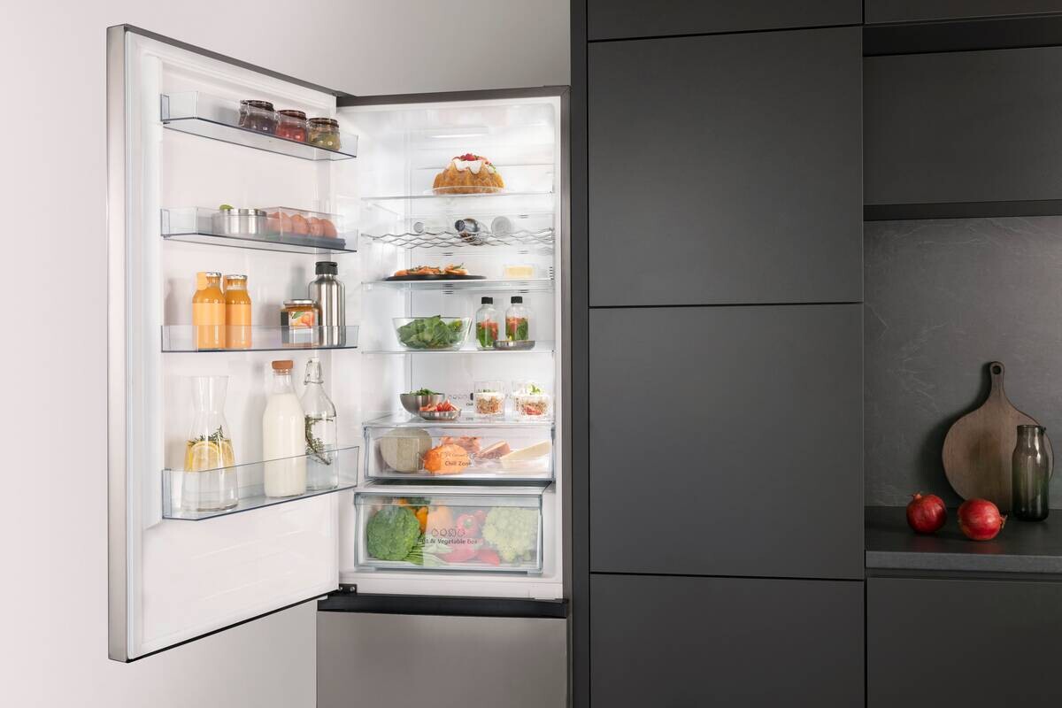 Hisense Kühl-/Gefrierkombination RM469N4ACD Silbergrau