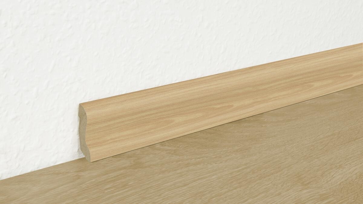 Sockelleiste L/B/H: ca. 250x2x4,5 cm pro Stück