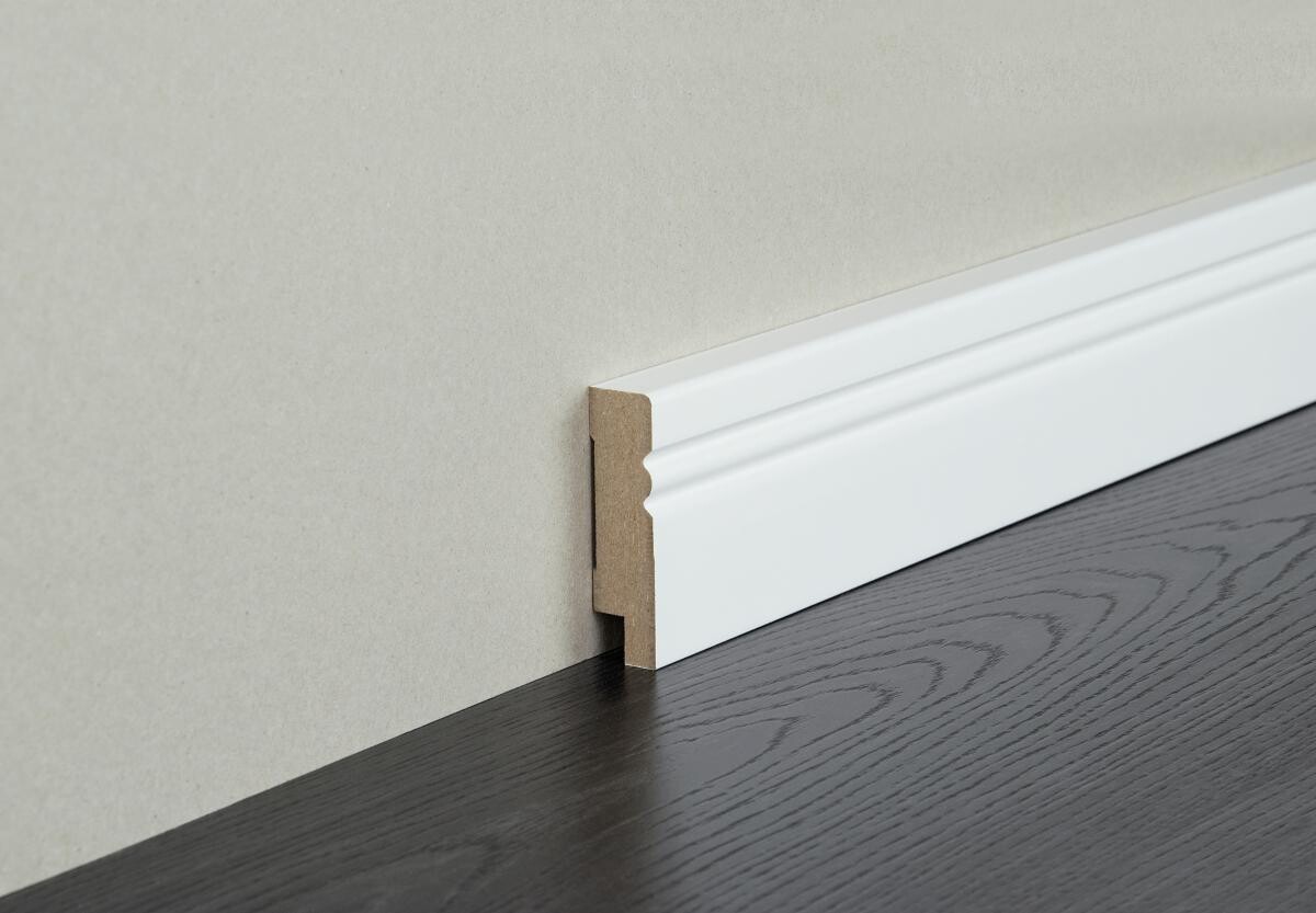 Sockelleiste L/B/H: ca. 250x1,9x6,9 cm pro Stück