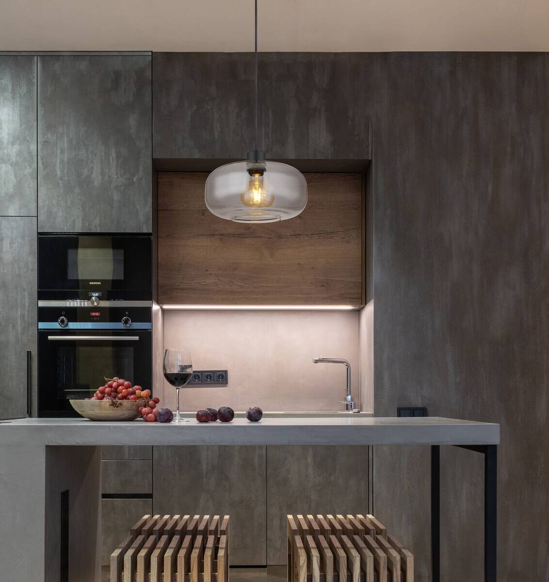 GLOBO Deckenleuchte schwarz Metall H/D: ca. 120x28 cm E27 1 Brennstellen