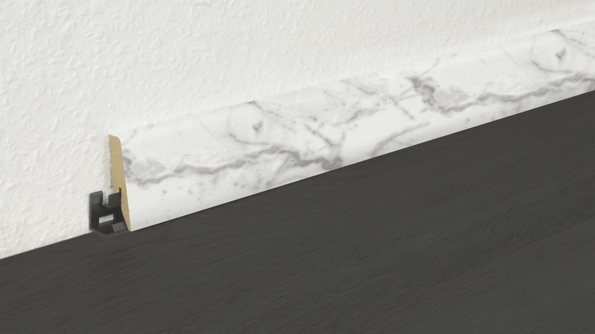 Sockelleiste L/B/H: ca. 250x1,8x5,8 cm pro Stück