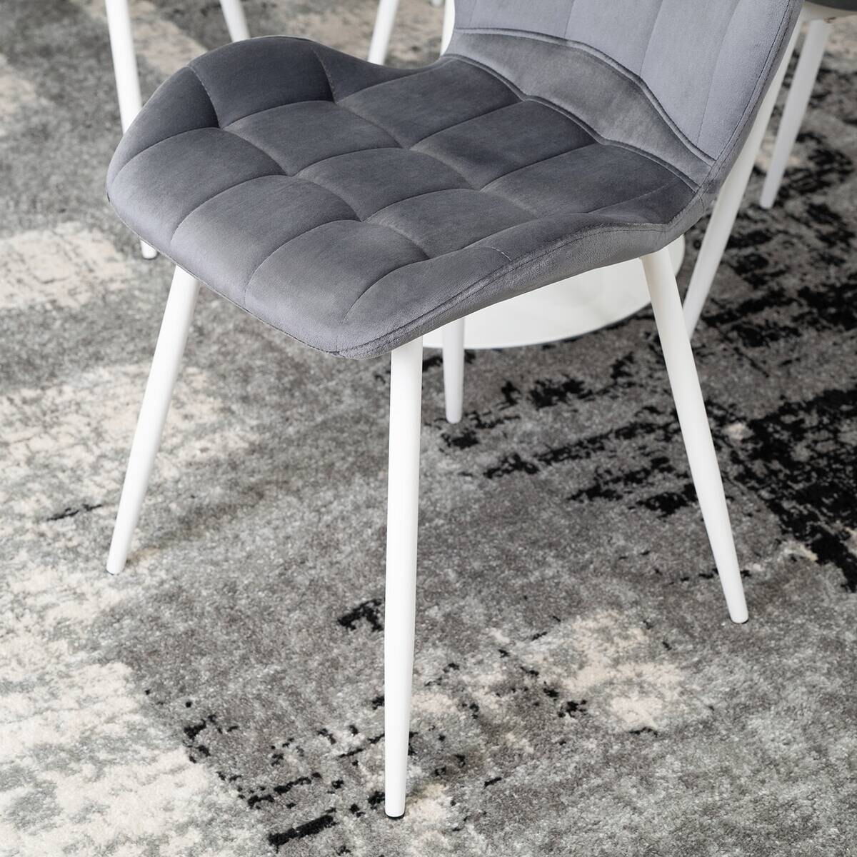 Stuhl LUCKY grau Velourstoff B/H/T: ca. 47x86x58 cm
