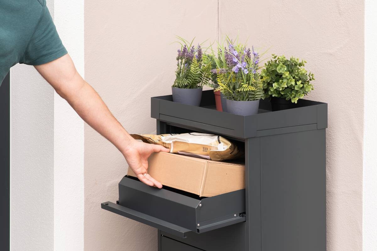 Westmann Paketbox Piet anthrazit B/H/T: ca. 50x105x37 cm