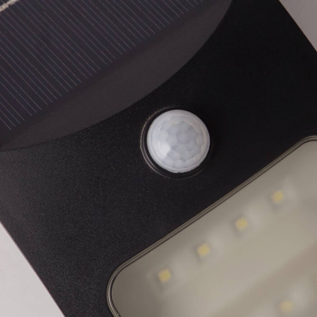 LED-Außenwandleuchte schwarz B/H/T: ca. 11,6x20x6 cm