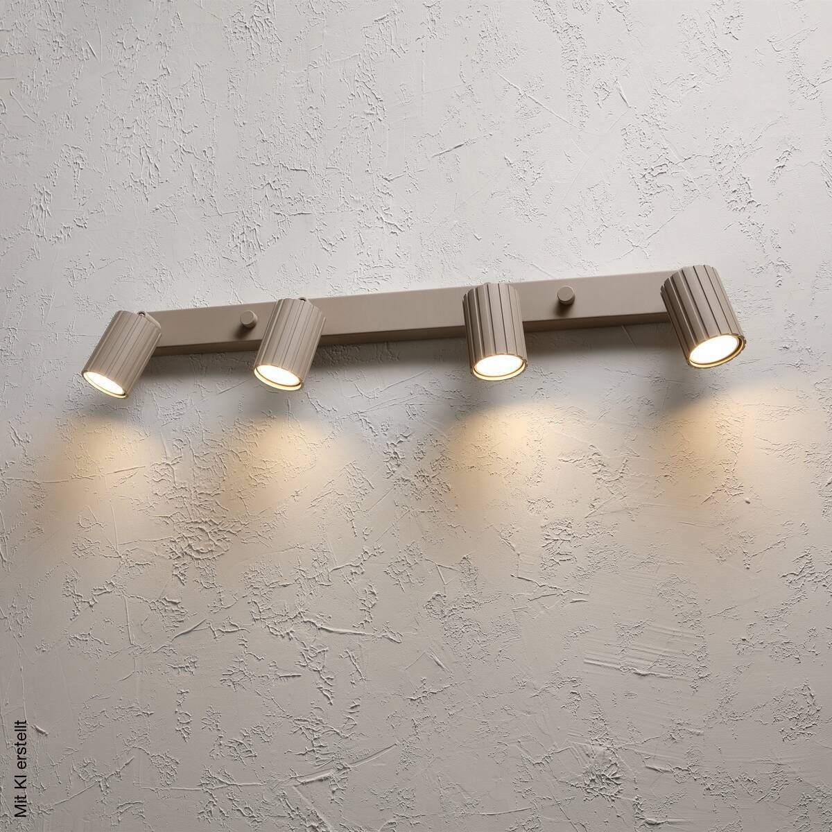 Lamkur Strahler Prisma beige Stahl B/H/L: ca. 6,5x16,5x81 cm 4 Brennstellen